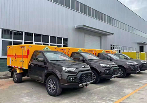 工业园区爆破器材运输车-保障安全与效率的关键