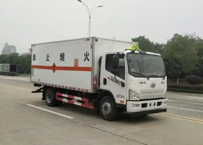 工业园区爆破器材运输车可以上高速吗？
